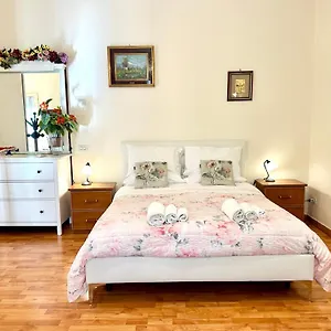 https://loft-florentia.it-tuscanyhotel.com