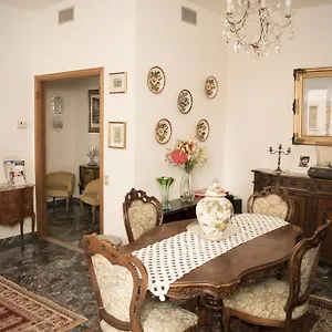 https://casa-di-gina.hotelinveneto.com