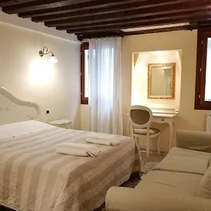 https://ca-venere-apartments-cannaregio.hotelinveneto.com